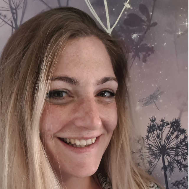 Corina, BSc Psychology and MSc Child Development alumna