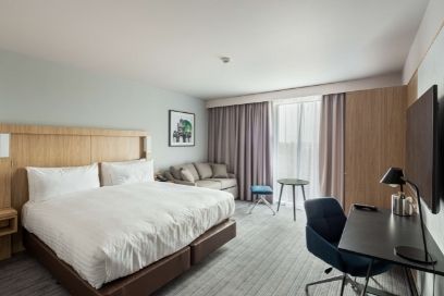 Keele Courtyard Marriott Hotel Bedroom